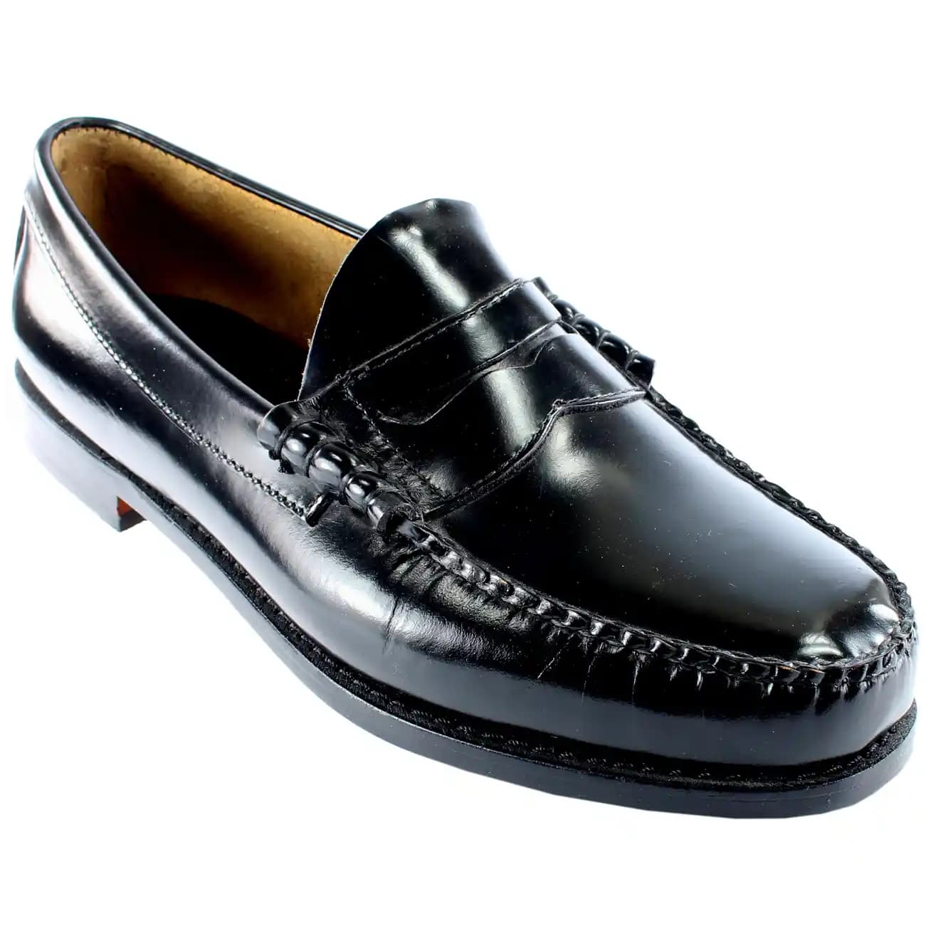 Loafer Ayakkabılar: Şıklık ve Rahatlığın Buluştuğu Moda İkonu