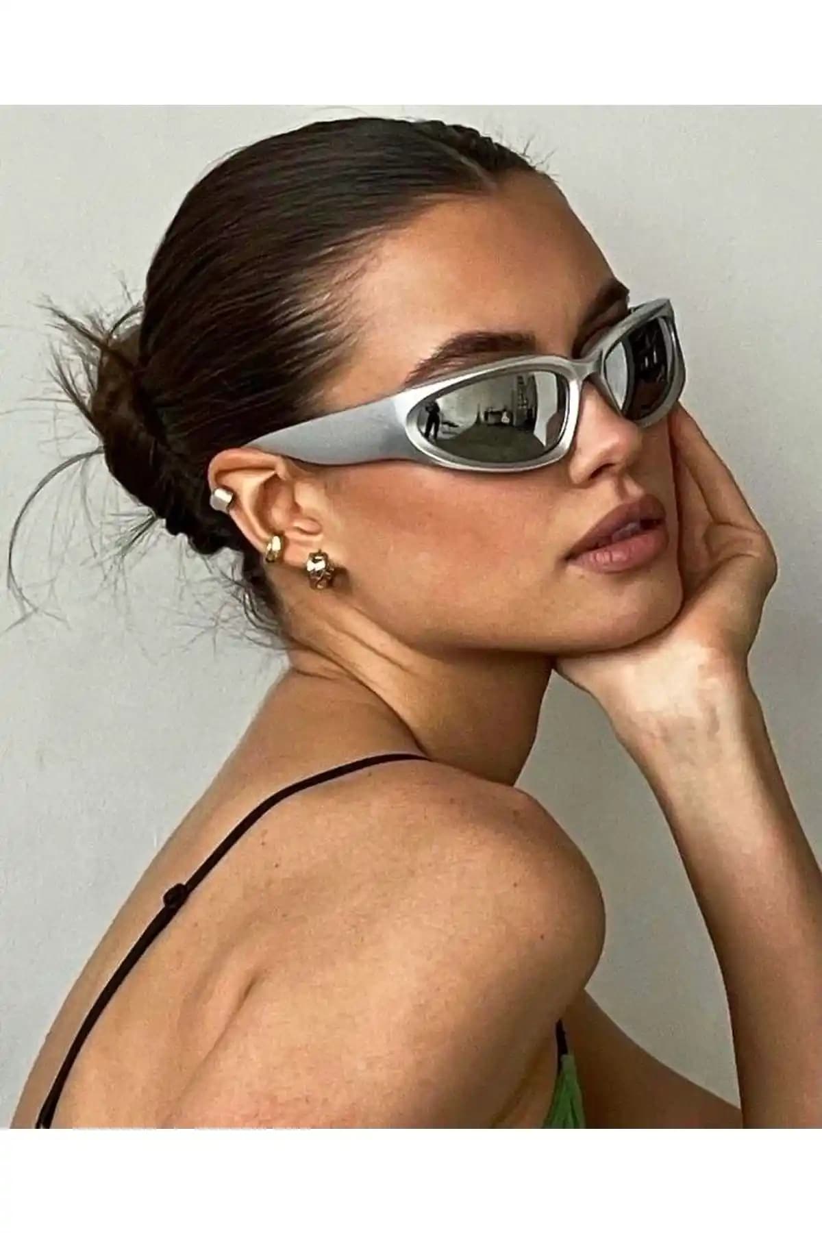 LOOKUP Unisex Güneş Gözlüğü Modern Tasarım ve UV Koruma Özellikleriyle Öne Çıkıyor