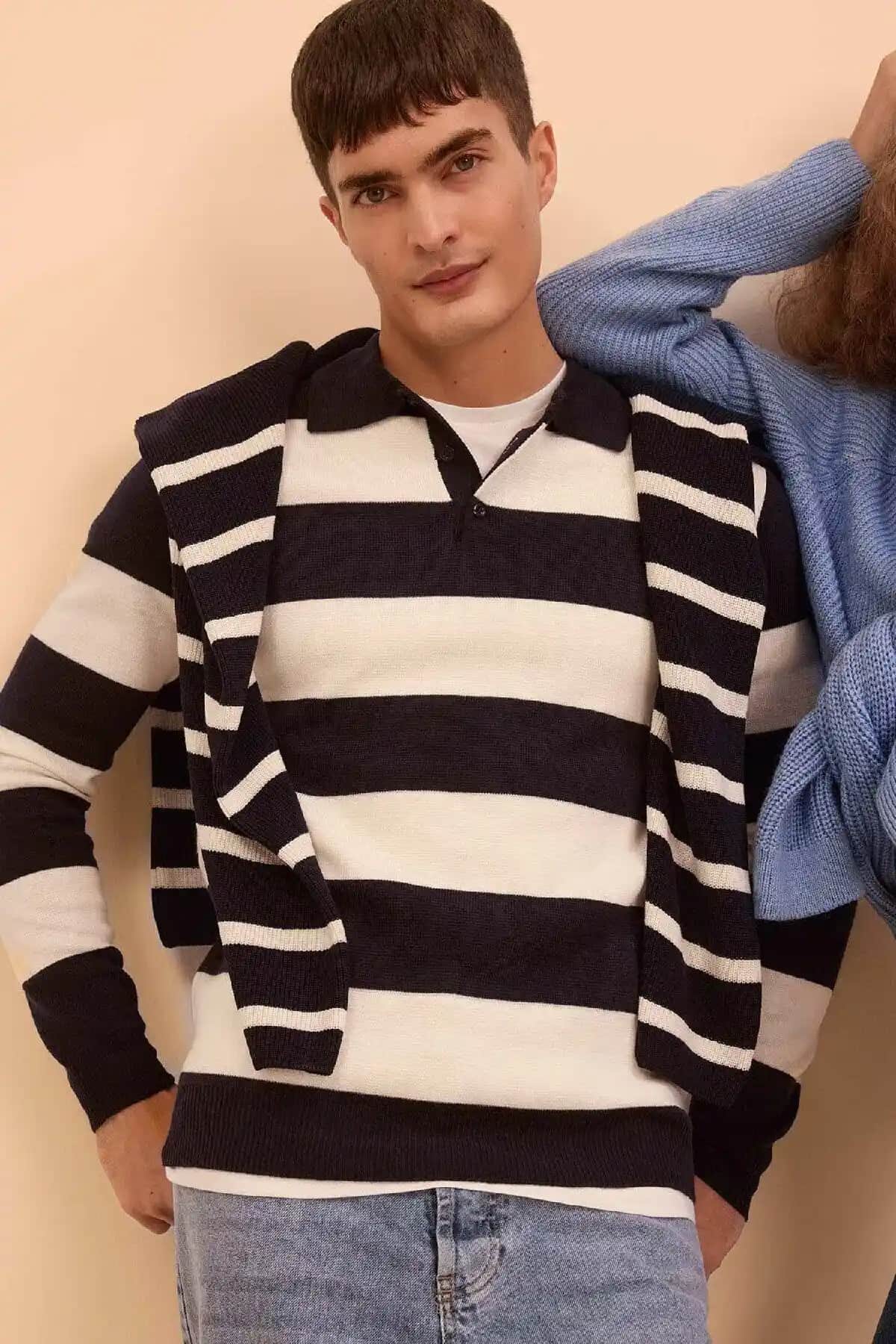 2025'te Defacto Polo Yaka Triko Kazak ile Günlük Şıklığınızı Yükseltin